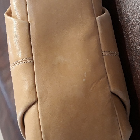 Tan Leather Coach Shoulder Bag - Picture 5 of 6